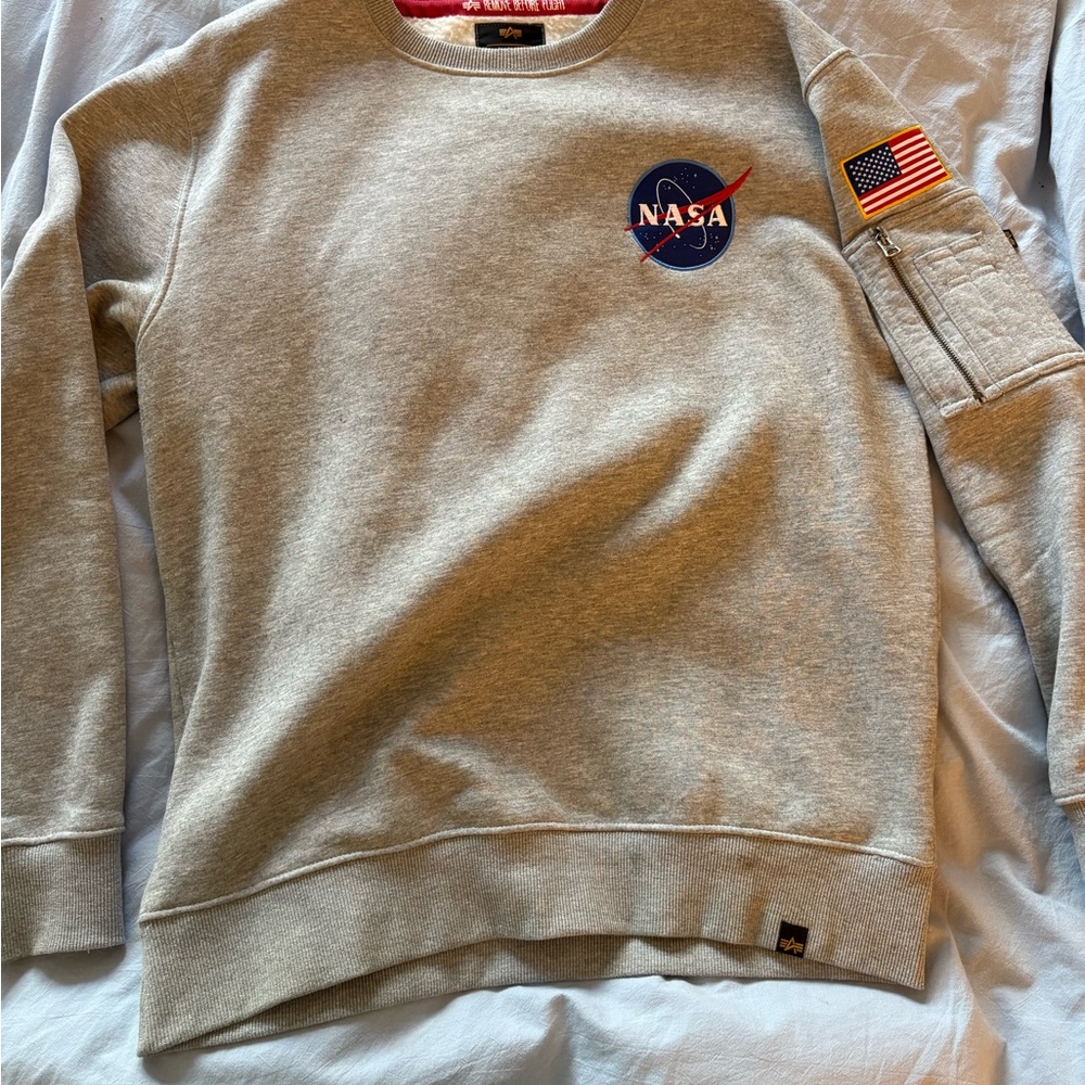 Alpha Industries Light Gray NASA Crewneck Sweater - Size Large - Men’s